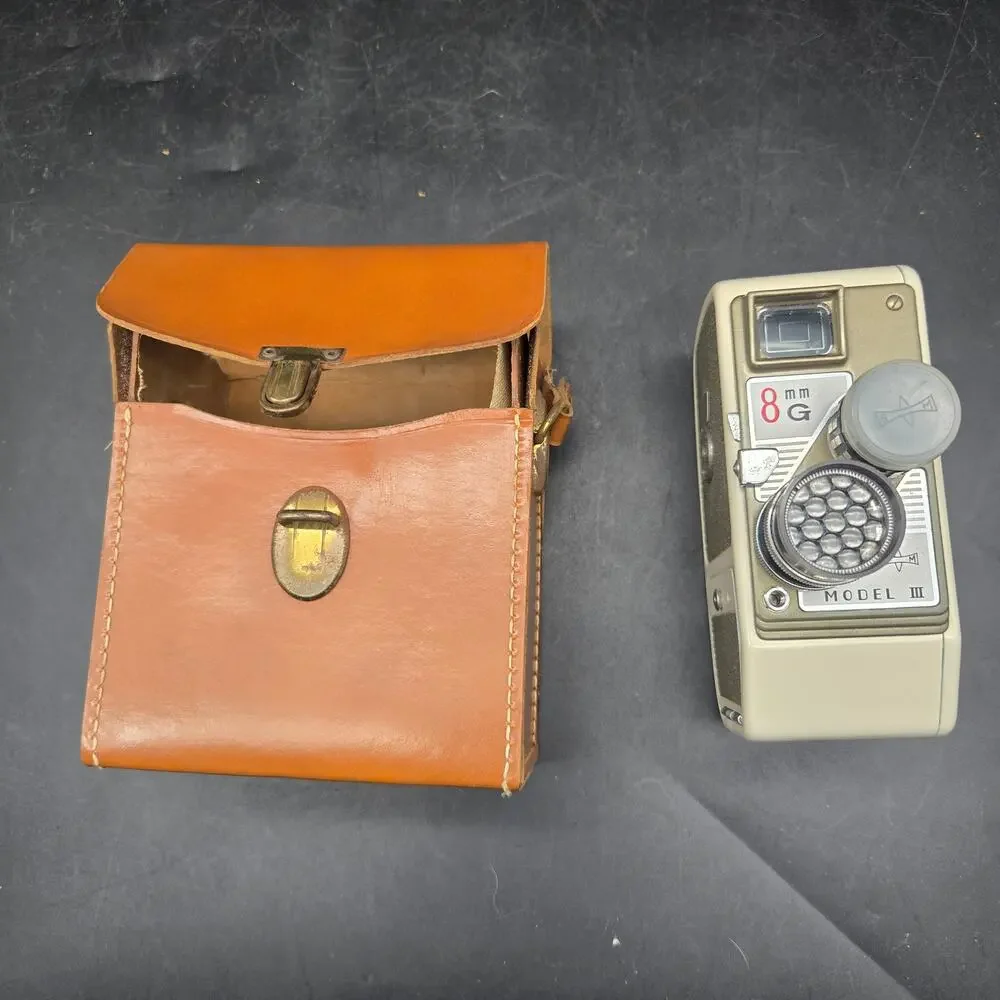 Vintage Mamiya 8mm Model III Movie Camera Mamiyony Lens Japan w Leather Case
